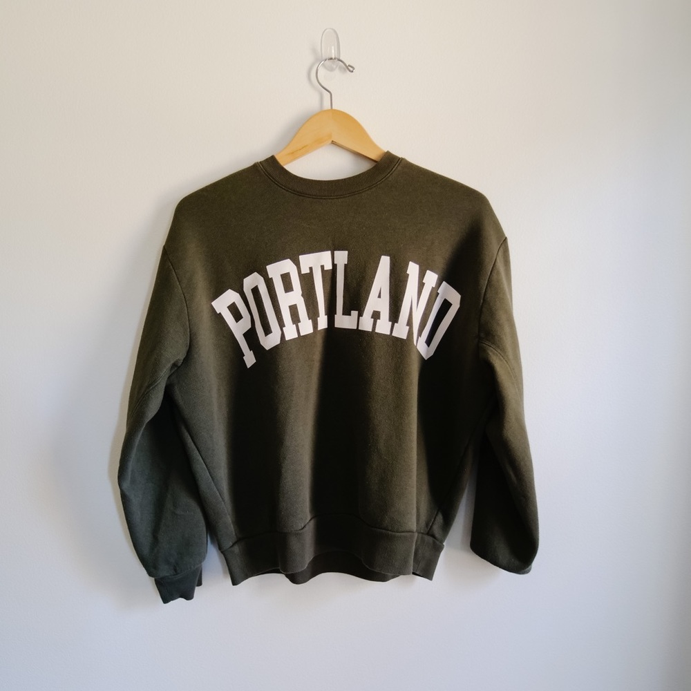 Wild Fable Portland sweatshirt — Small
